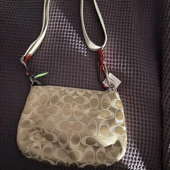 Coach Beige and Orange County Poppy Crossbody Bag - Picture 2 of 5